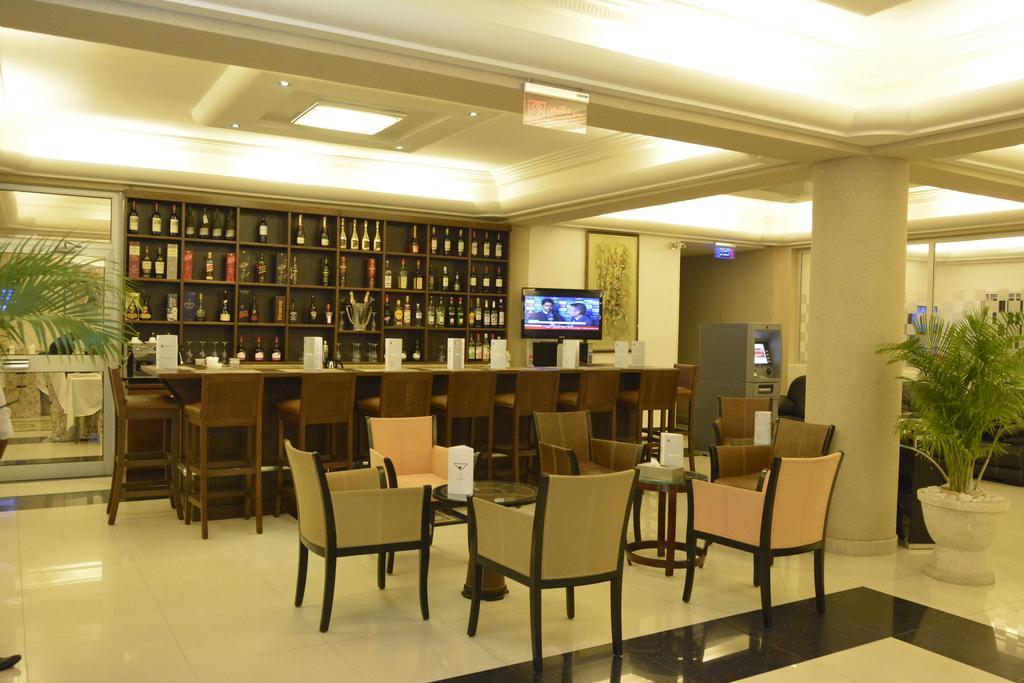 Nobila Airport Hotel Котону Экстерьер фото