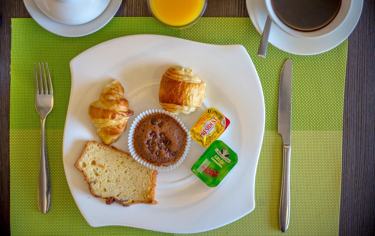 Nobila Airport Hotel Котону Экстерьер фото